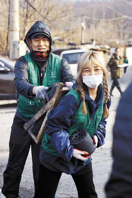 국민일보 브랜뉴뮤직2.jpg