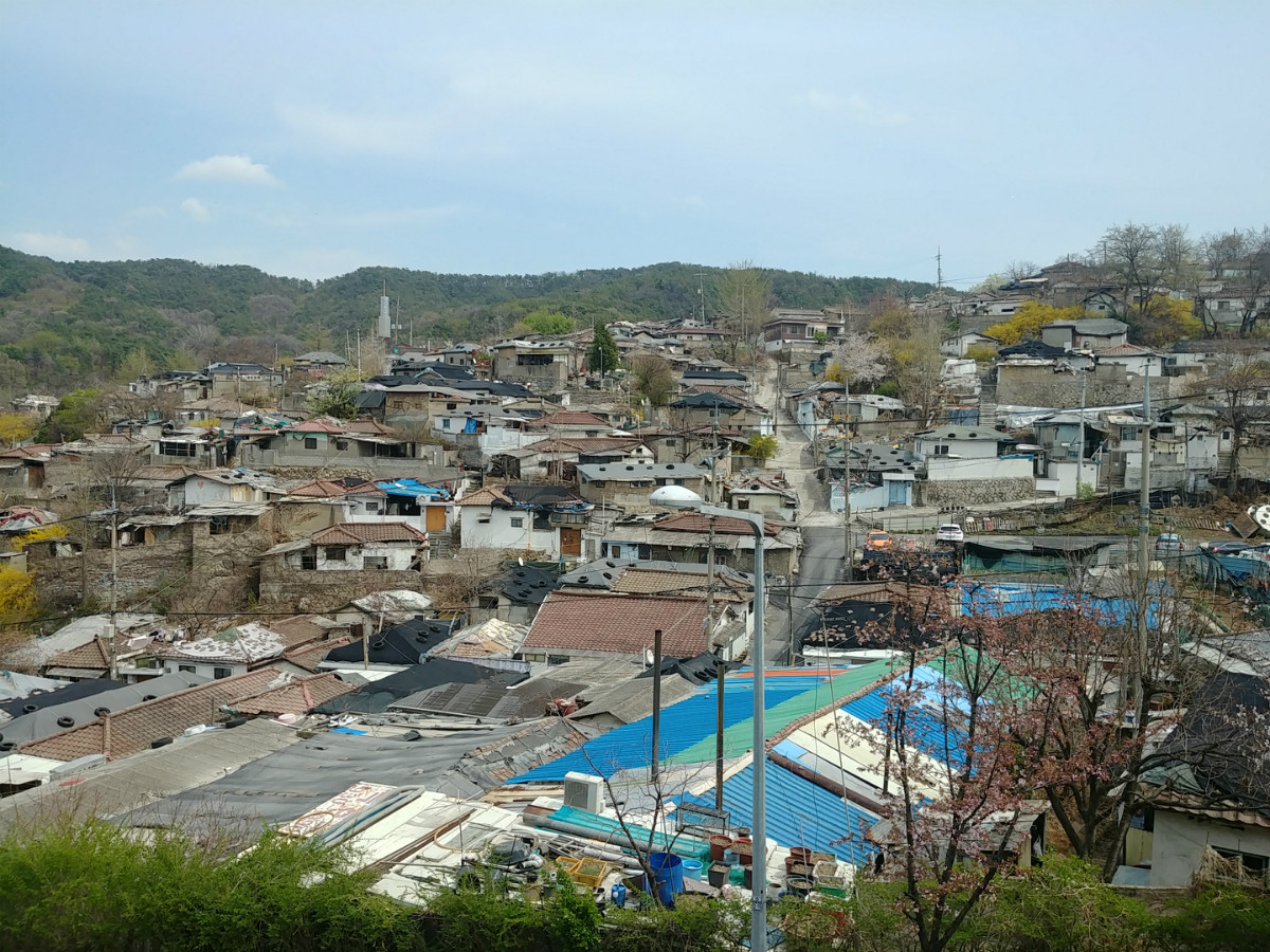 q백사마을의 봄.jpg