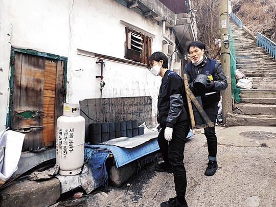 국민일보 4월에도.jpg